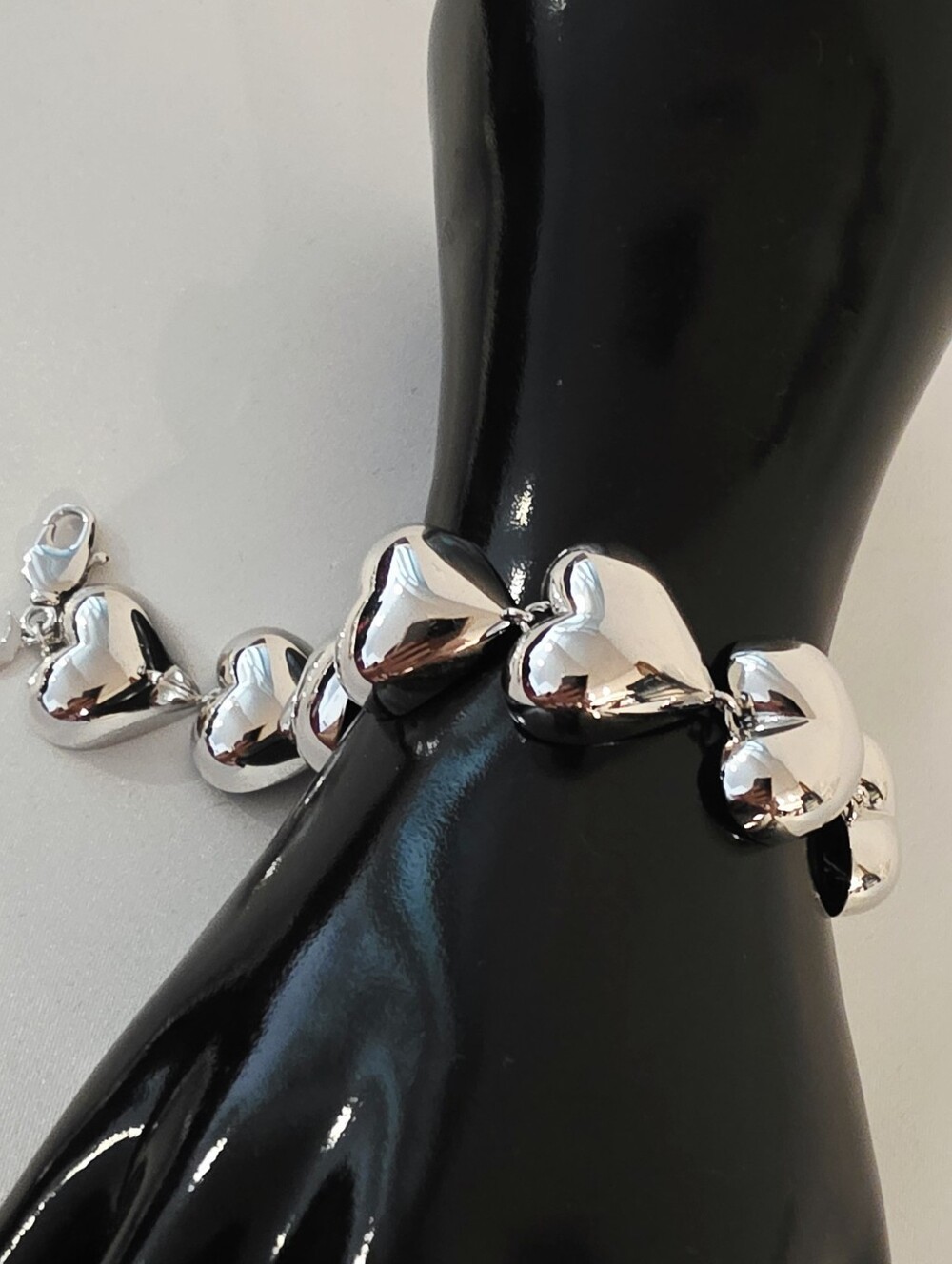 Lili Claspe Small Bubble Heart Bracelet High Polished Silver Tone 6.5" New
